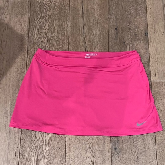 Women's Nike Golf Fairway Drive Athletic Skort in Neon Pink - Picture 1 of 5
